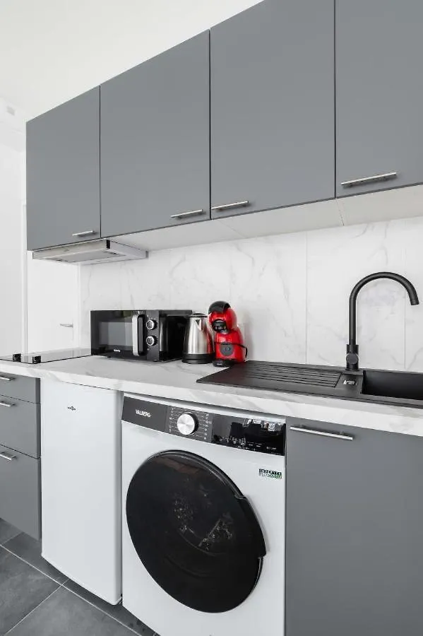Appartement Service 2 Pieces Au Coeur Du 19E - 4P Paris