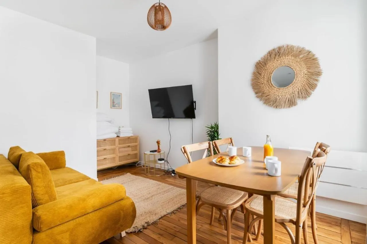 Appartement Service 2 Pieces Au Coeur Du 19E - 4P Παρίσι Διαμέρισμα