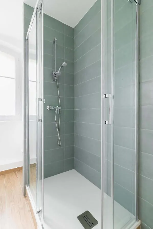 Appartement Service 2 Pieces Au Coeur Du 19E - 4P Παρίσι 0*,