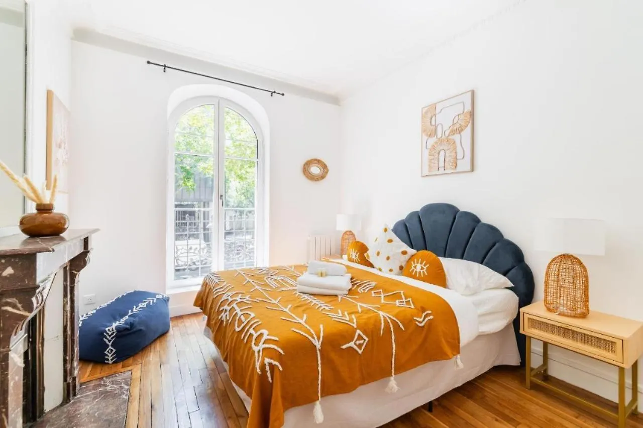Appartement Service 2 Pieces Au Coeur Du 19E - 4P Παρίσι